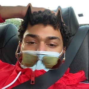 Meet your Posher, Newby